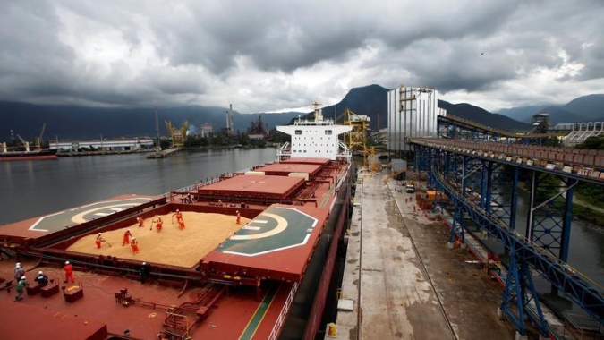 Anec reduz projeção de exportação de soja do Brasil mas vê chance de recorde em abril