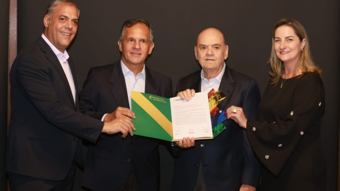 Fenasucro & Agrocana empossa Carlos Ubiratan Garms como presidente de honra de sua 30ª edição