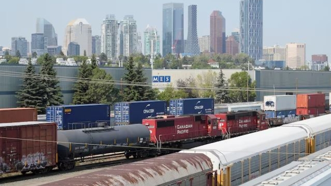 Sindicato ferroviário do Canadá lança ações judiciais contra ordem de retorno ao trabalho