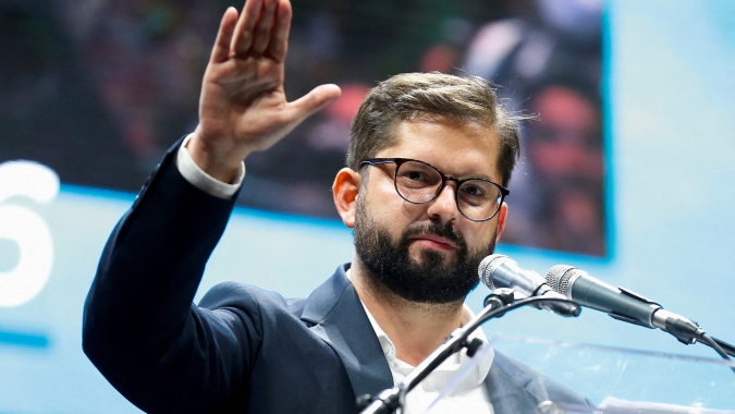 Ações e moeda do Chile caem após vitória de esquerdista Boric em eleição presidencial