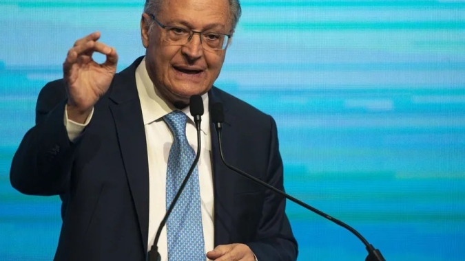 Brasil pode pedir mais prazo para negociar tarifa dos EUA se necessário, diz Alckmin