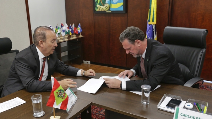 Santa Catarina alinha ações com o Ministério da Agricultura para proteger o plantel avícola catarinense