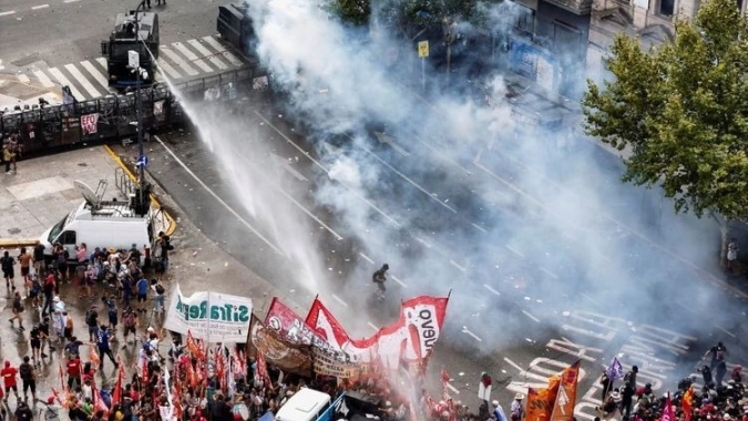 Argentina para: Greve Geral trava o Porto de Rosário e acende o alerta no agronegócio