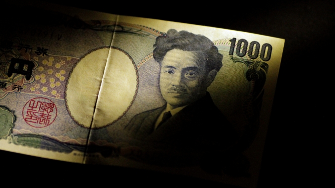 Japão está em "ponto de inflexão" em batalha de 25 anos contra a deflação, diz  governo