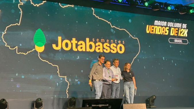 Jotabasso é reconhecida como a maior sementeira do Brasil em vendas de Intacta 2 Xtend