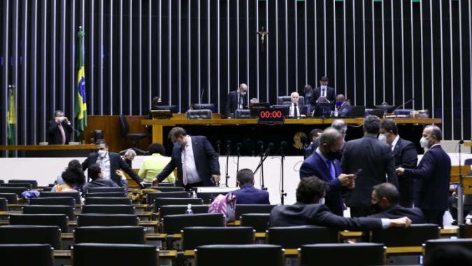 Câmara pode votar nesta quinta projeto que autoriza exploração do serviço postal pelo setor privado