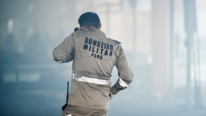 Mídia internacional destaca caos após incêndio na COP30