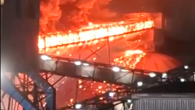 Incêndio atinge maior terminal de grãos da América Latina, em Rondonópolis, nesta madrugada