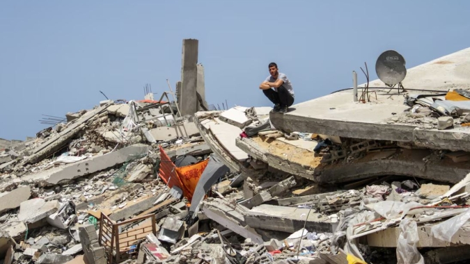 Forças israelenses intensificam operações em Gaza pelas regiões norte e sul