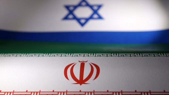 Irã e Israel dizem que interromperam ataques um contra o outro por enquanto
