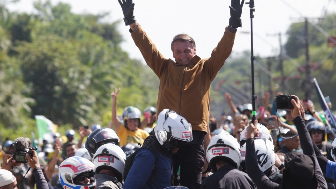 Reuters: A quatro dias da eleição, Bolsonaro usa denúncia sobre inserções para intensificar ataque ao TSE