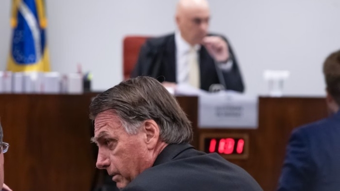 Moraes determina transferência de Bolsonaro para sala do Estado-Maior de Batalhão da PM na Papuda