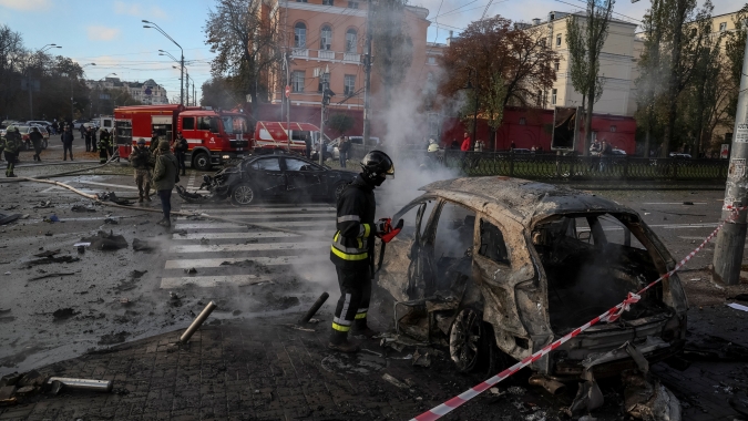 Terceira noite consecutiva de ataques da Rússia a Kiev deixa 1 morto