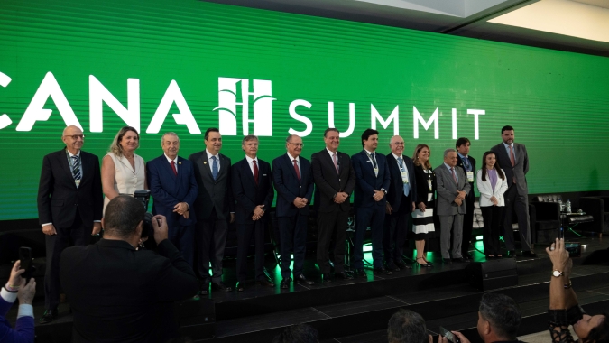 Alckmin e Fávaro prometem favorecer etanol durante abertura do Cana Summit