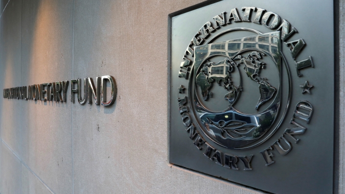 FMI diz que economia global está "tropeçando" e reduz previsão de expansão para China e zona do euro