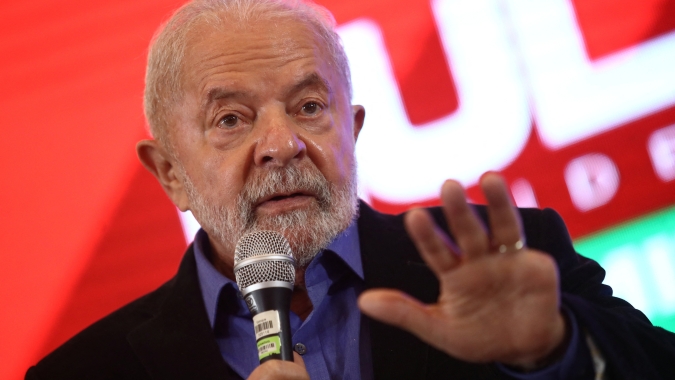 Na Reuters: Lula dispensa 40 militares do Alvorada após relatar desconfiança com Forças Armadas