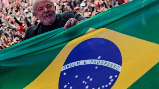 Reuters: Lula enfrentará turbulência econômica global e força demonstrada pelo bolsonarismo
