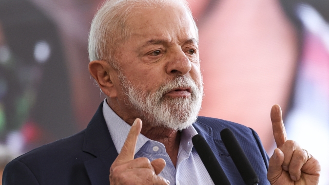 Lula diz que Brasil pode adotar reciprocidade após EUA expulsar delegado da PF