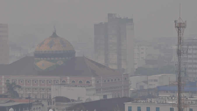 Chuva pode aliviar poluição em Manaus, mas melhora da qualidade do ar ainda é limitada