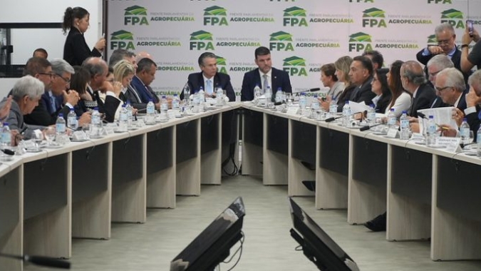 Agropecuária brasileira enfrenta cenário de instabilidade com crédito reduzido e alto endividamento