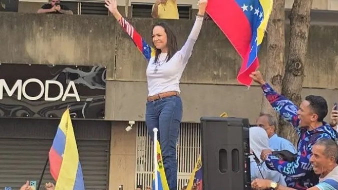 María Corina é presa por forças de Maduro após deixar protesto na Venezuela