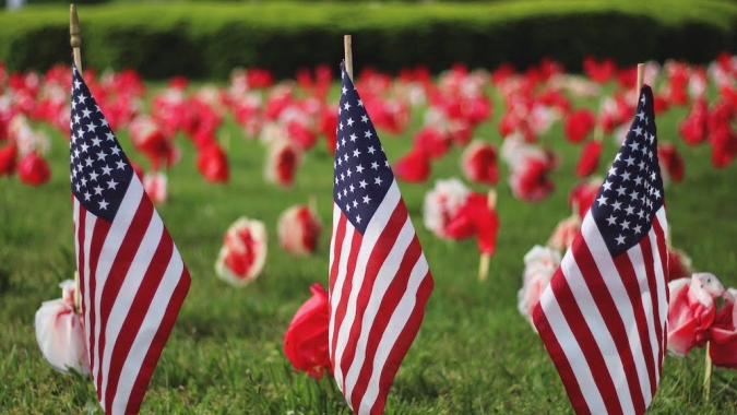 Com feriado do Memorial Day nos EUA nesta 2ª feira, bolsas de Chicago e Nova York não operam