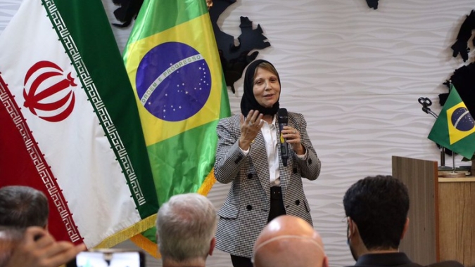 No Irã, ministra mostra potencial de exportação de produtos brasileiros