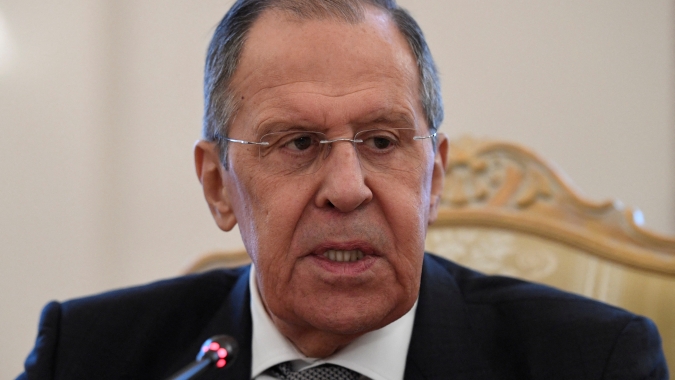 Lavrov diz que conflito russo com Ocidente é "quase uma guerra real"