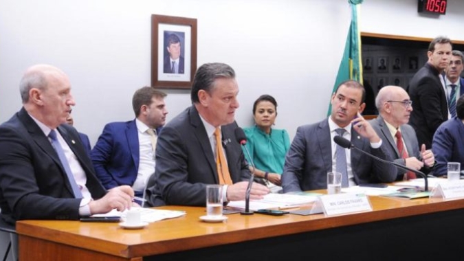 Bancada do agro cobra ações prioritárias ao ministro da agricultura