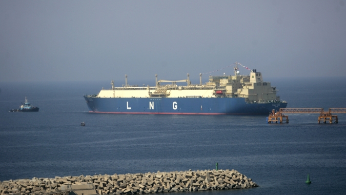 Navios chineses ignoram apelo do Vietnã para deixar área perto de blocos de gás operados pela Rússia