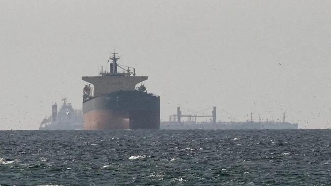 Irã ameaça retaliar portos do Golfo por bloqueio dos EUA