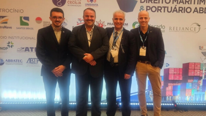 Associados do Cecafé poderão monitorar operações portuárias e marítimas nas exportações