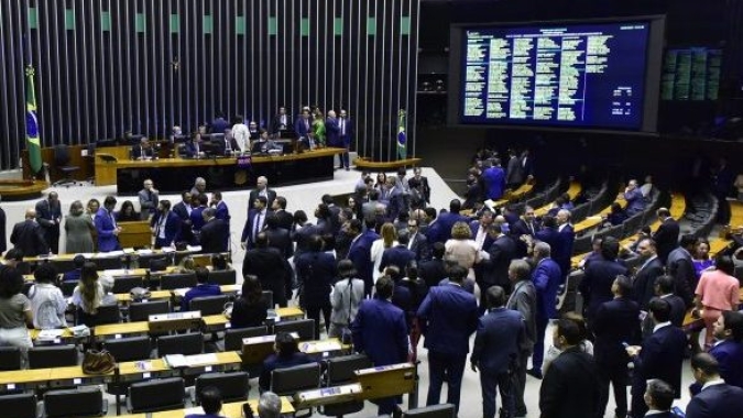 Câmara aprova texto-base do arcabouço fiscal