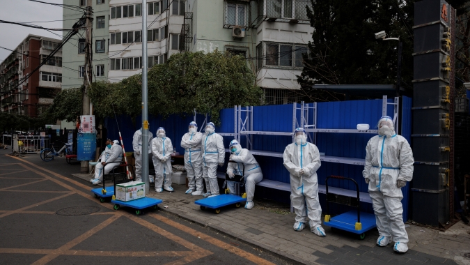 Sistema de saúde da China se prepara para pico de infecções por Covid