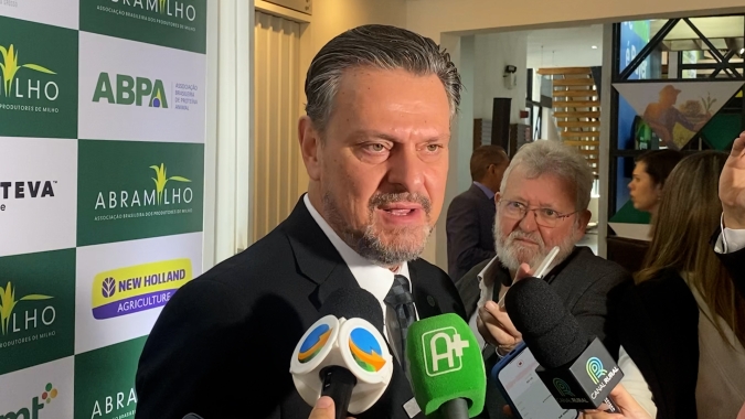 Ministro da Agricultura fala sobre importância de abertura de novos mercados para o milho do BR e possíveis políticas do governo para preços