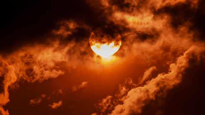 Calor e tempo seco pressionam lavouras no Centro-Oeste e Sudeste, enquanto chuvas ganham força no Norte