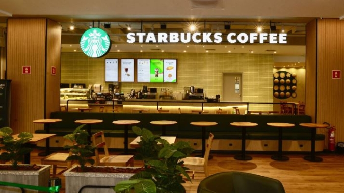 Starbucks registra receita recorde de US$ 9,2 bilhões, mas fica abaixo das expectativas apesar da forte recuperação nas vendas da China
