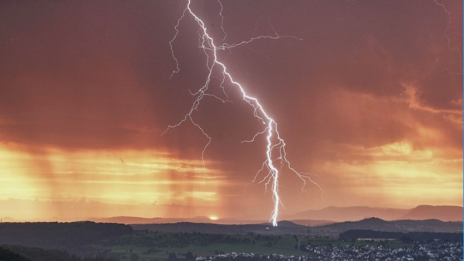 El Niño mantém temperaturas elevadas em grande parte do Brasil e deve influenciar consumo no Dia dos Pais, aponta Nottus