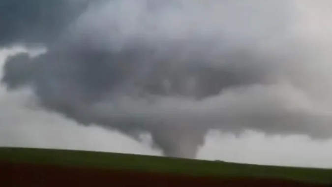 Tornados podem ocorrer de forma isolada no Sul e MS nesta quinta e sexta-feira
