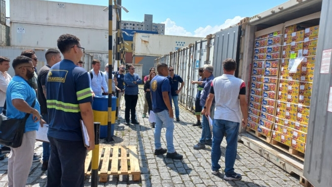 Exportadores de frutas espanhóis elogiam estrutura de terminal do Porto de Santos
