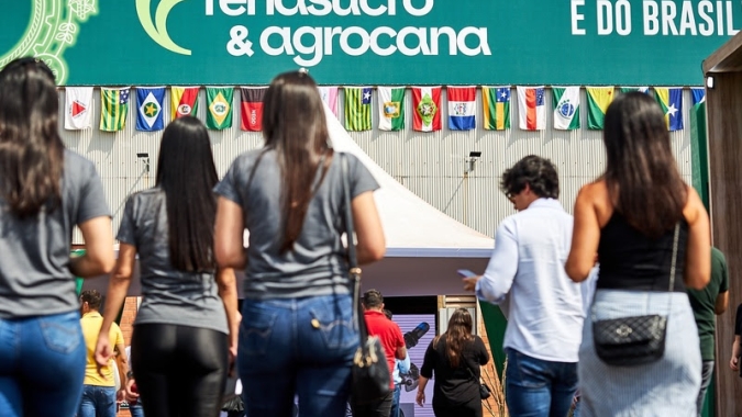 Fenasucro & Agrocana neutraliza emissões de CO₂ em parceria com a Canaoeste