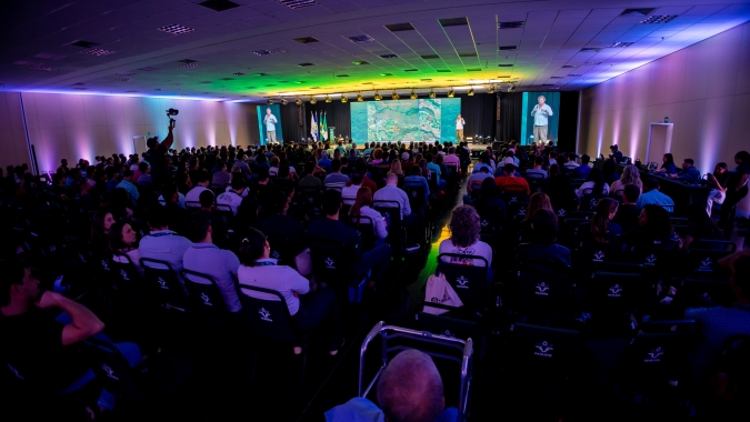 Aprosoja MT reuniu mais de 600 pessoas em seu V Simpósio Técnico e debateu estratégias para superar entraves do setor