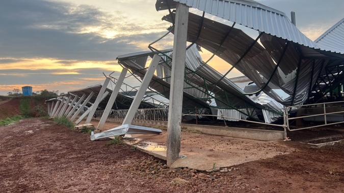 Vendaval causa estragos em Coronel Domingos Soares (PR)