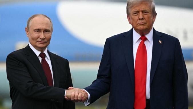 Kremlin diz que é preciso mais clareza sobre comentários de Trump de "arma sônica secreta" dos EUA