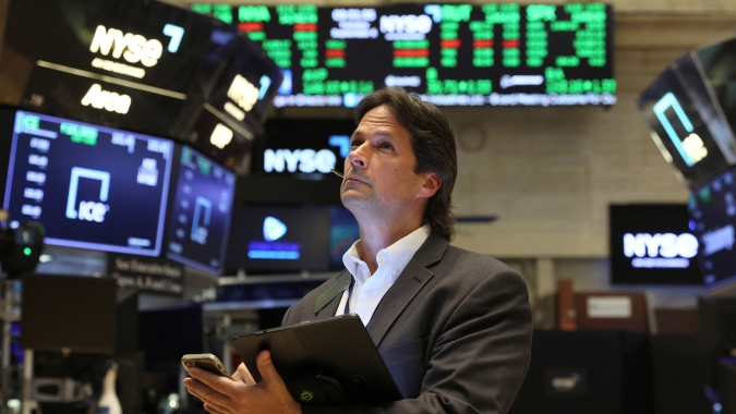 Ações sobem com queda nos yields de Treasuries após dados de empregos nos EUA mais fracos