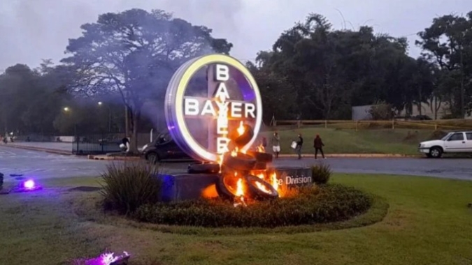 Revista Oeste: MST vandaliza sede da Bayer em Jacareí (SP)