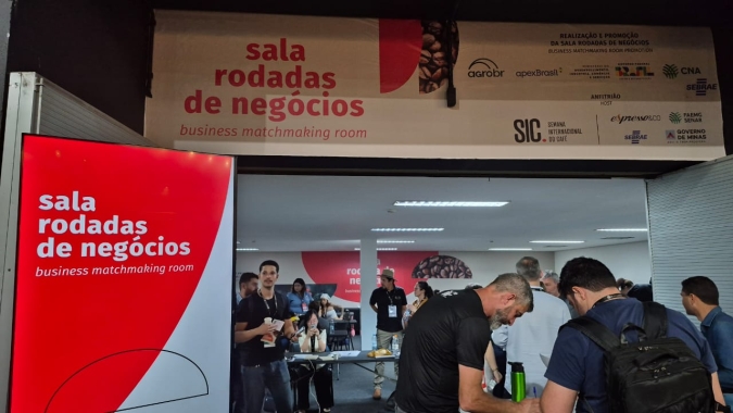 Para driblar o tarifaço, setor do café mira em abertura de novos mercados e compradores internacionais que visitam a SIC