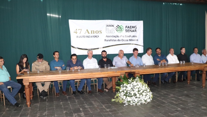 Nova diretoria da Asrom toma posse