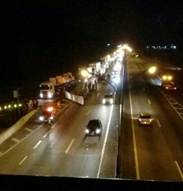 Greve dos Caminhoneiros na Dutra/Jacareí - SP - Foto: Vanguarda Repórter